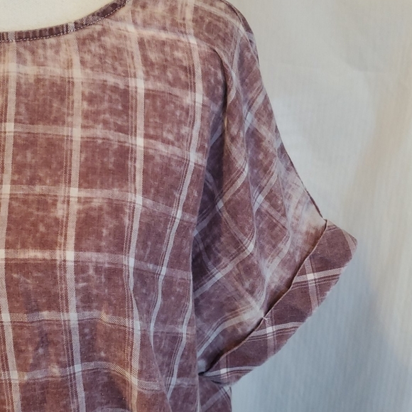 Rock & Republic Short Sleeve Ladder Back Shirt - Picture 2 of 7